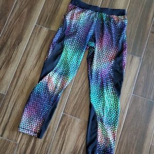 🏃‍♀️ Colorful Nike Hypercool Capris